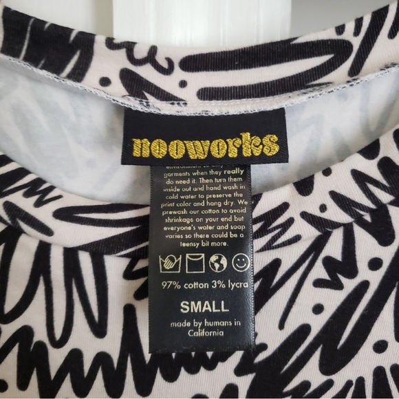 Nooworks Tee Dress in Zig Zag Size Small - Picture 2 of 5